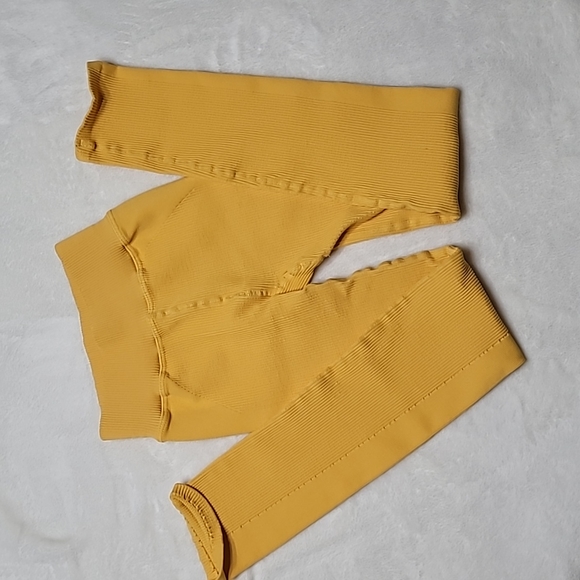 FP Movement by Free People Happiness Runs 7/8 Length Ribbed Leggings Yellow XS - Picture 12 of 14